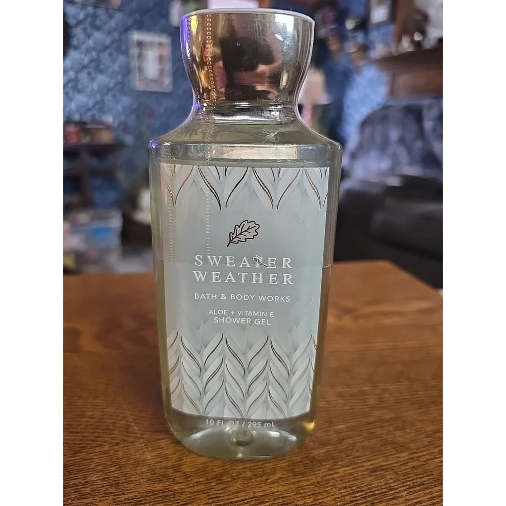 Bath & Body Works Sweater Weather Aloe + Vitamin E Shower Gel 10 FL OZ‎ NEW